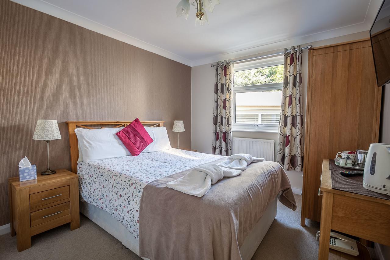 The Balmoral - Just For Adults