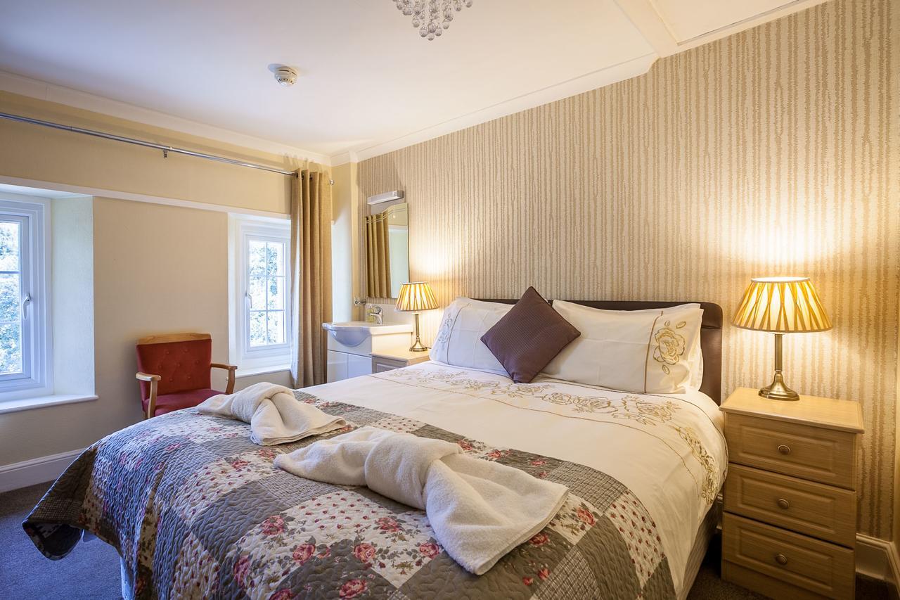 The Balmoral - Just For Adults
