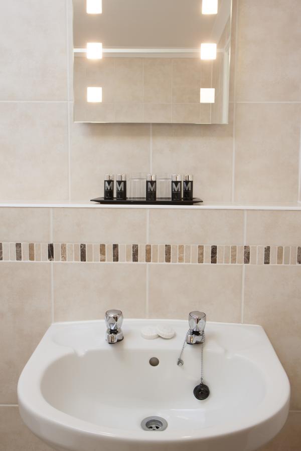 Tlh Toorak - Tlh Leisure, Entertainment And Hotel