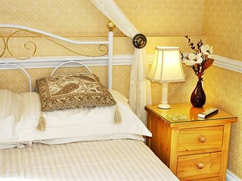 The Baytree - Exclusively For Adults Guest house