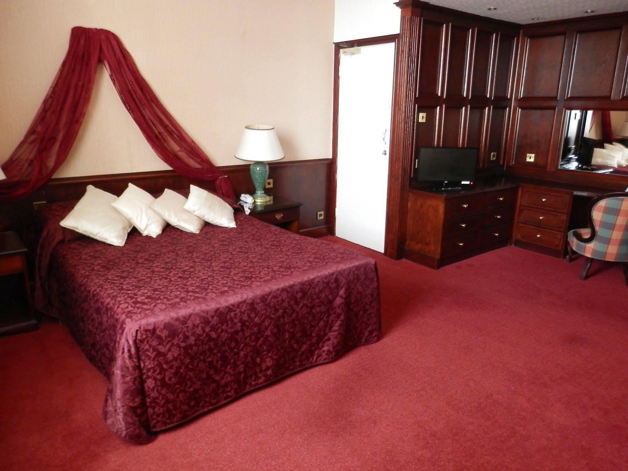 Riviera Hotel Torquay