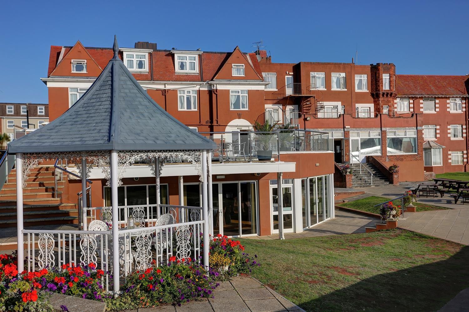 Livermead Cliff Hotel 3*