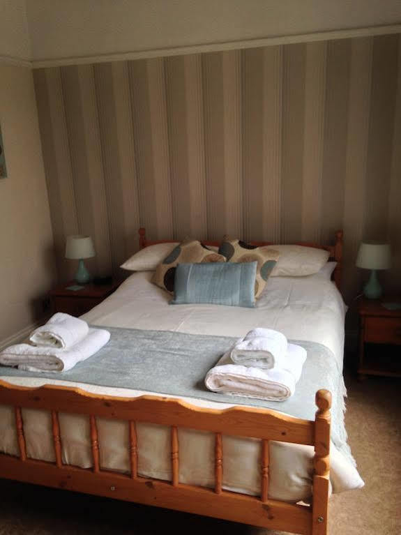 Bed & Breakfast Burleigh House , A Cosy Retreat In Agatha Christie's Hometown 4*