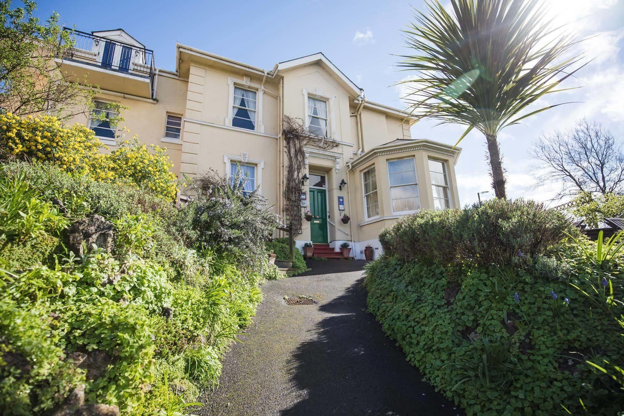 Bed & Breakfast The Berburry 4*