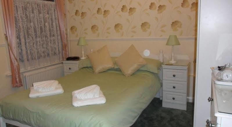 Crimdon Dene Guest house Torquay