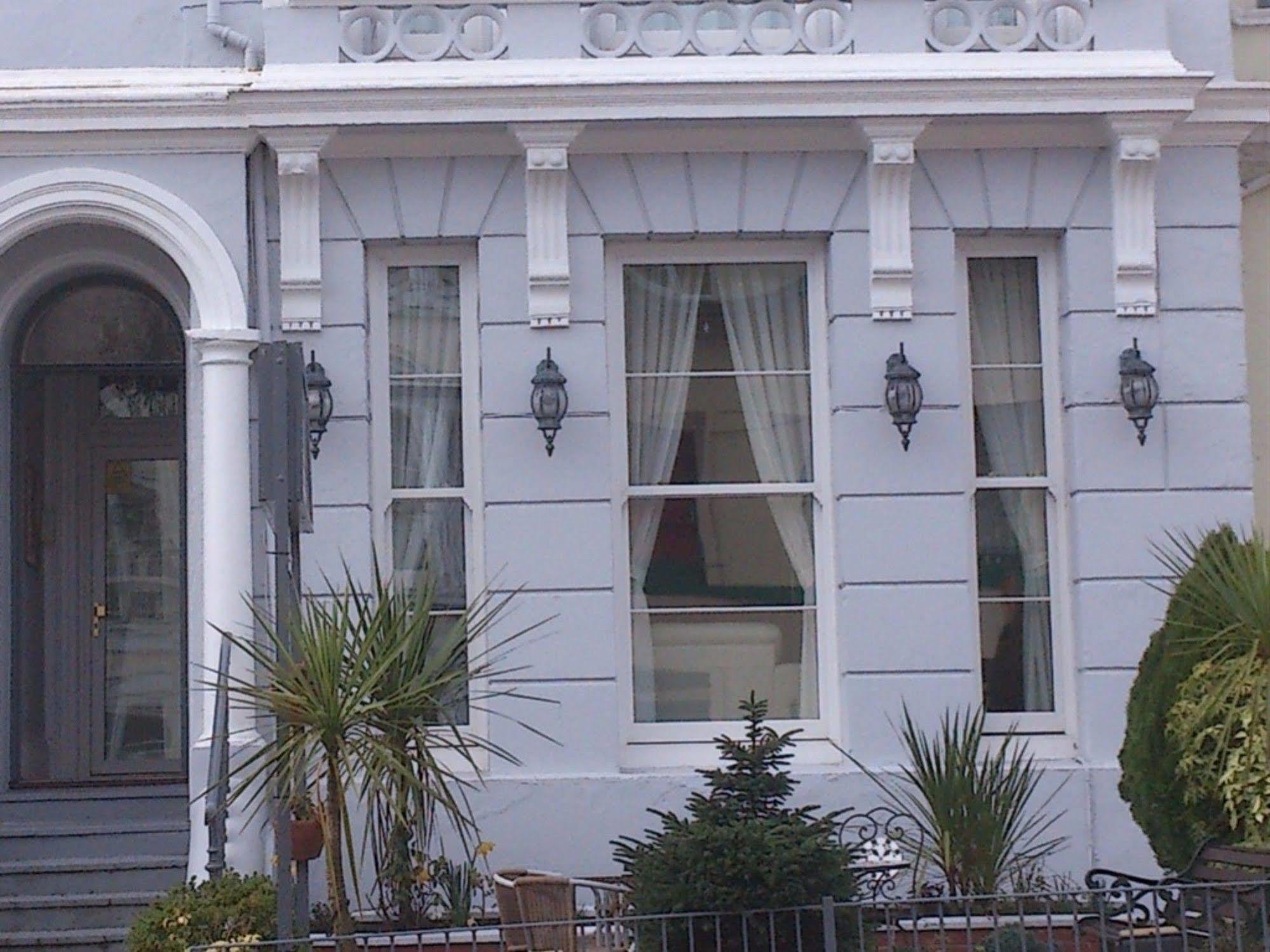 Trelawney - 4* Torquay
