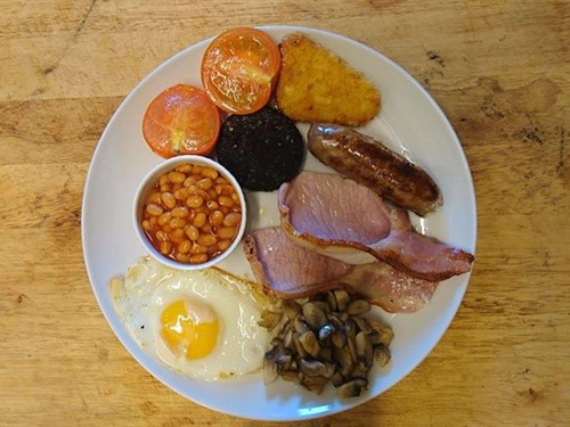 Guest house Heathcliff House Exclusively For Adults Free Large Carpark