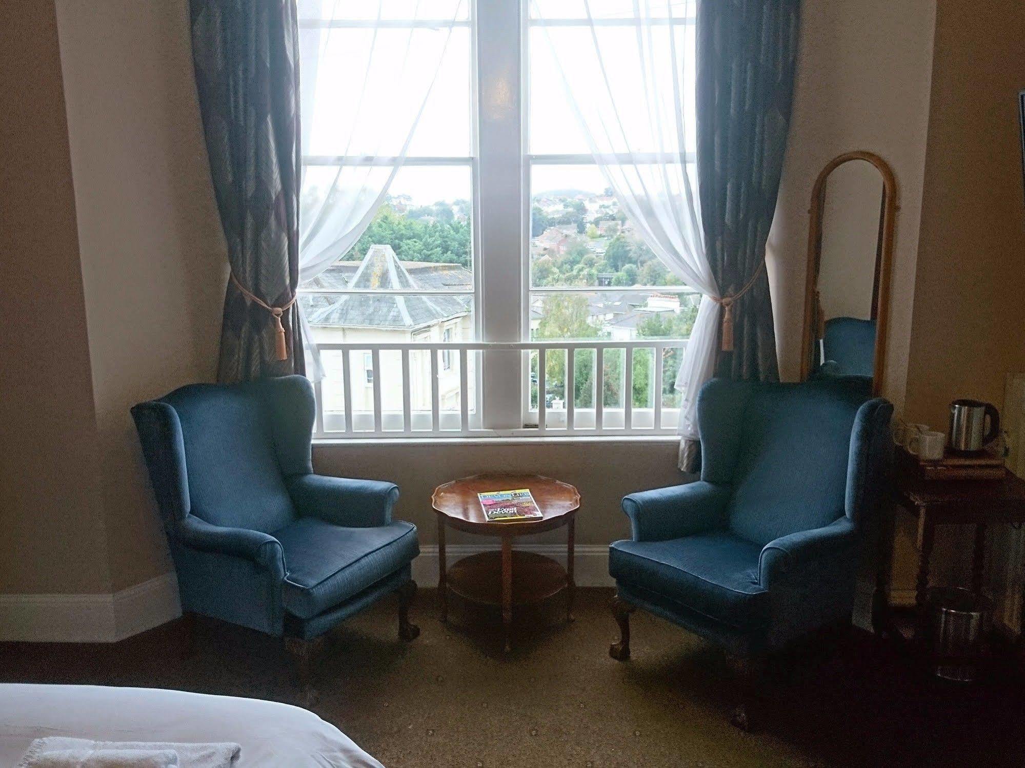 Heathcliff House Exclusively For Adults Free Large Carpark