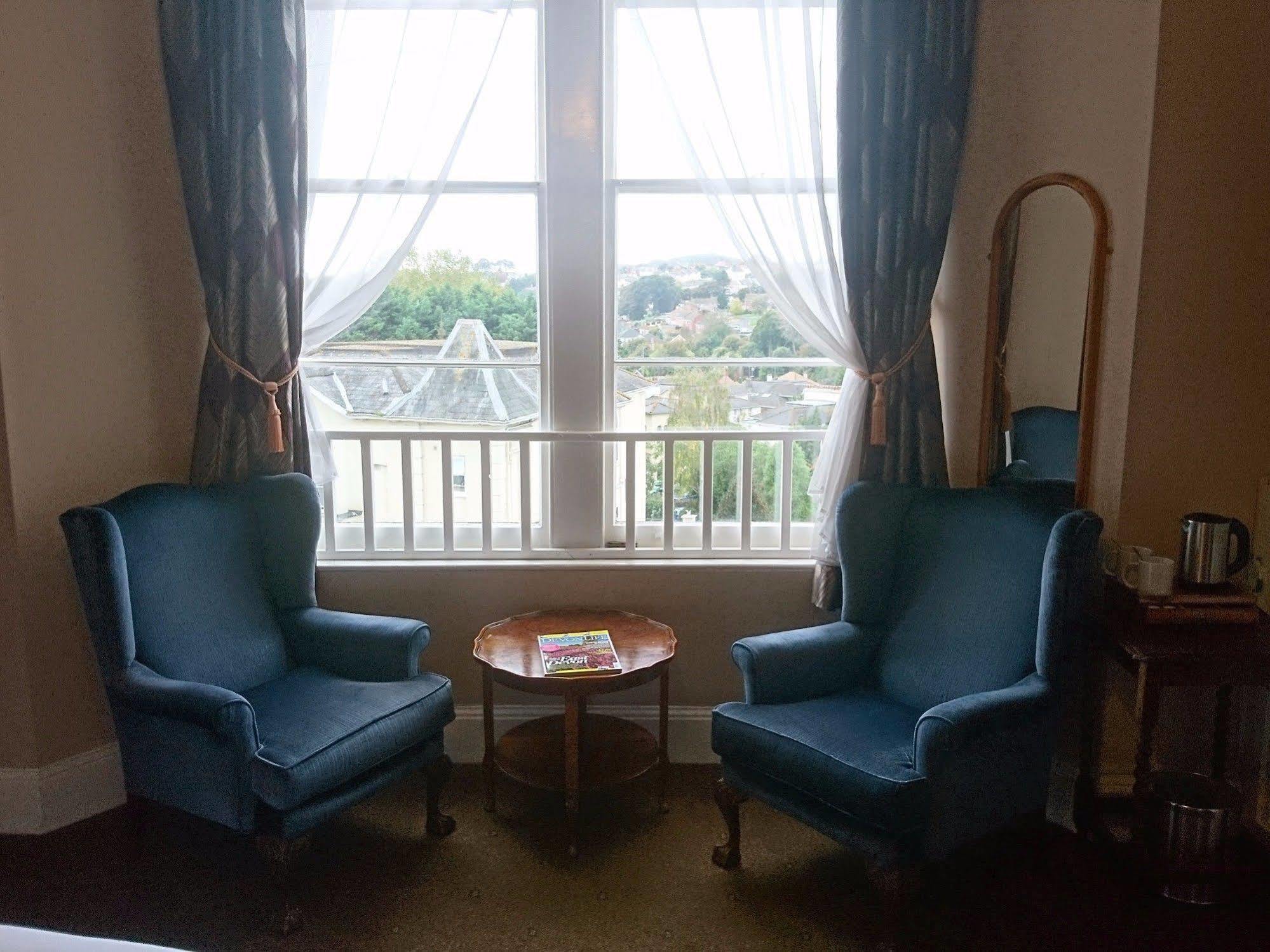 Heathcliff House Exclusively For Adults Free Large Carpark
