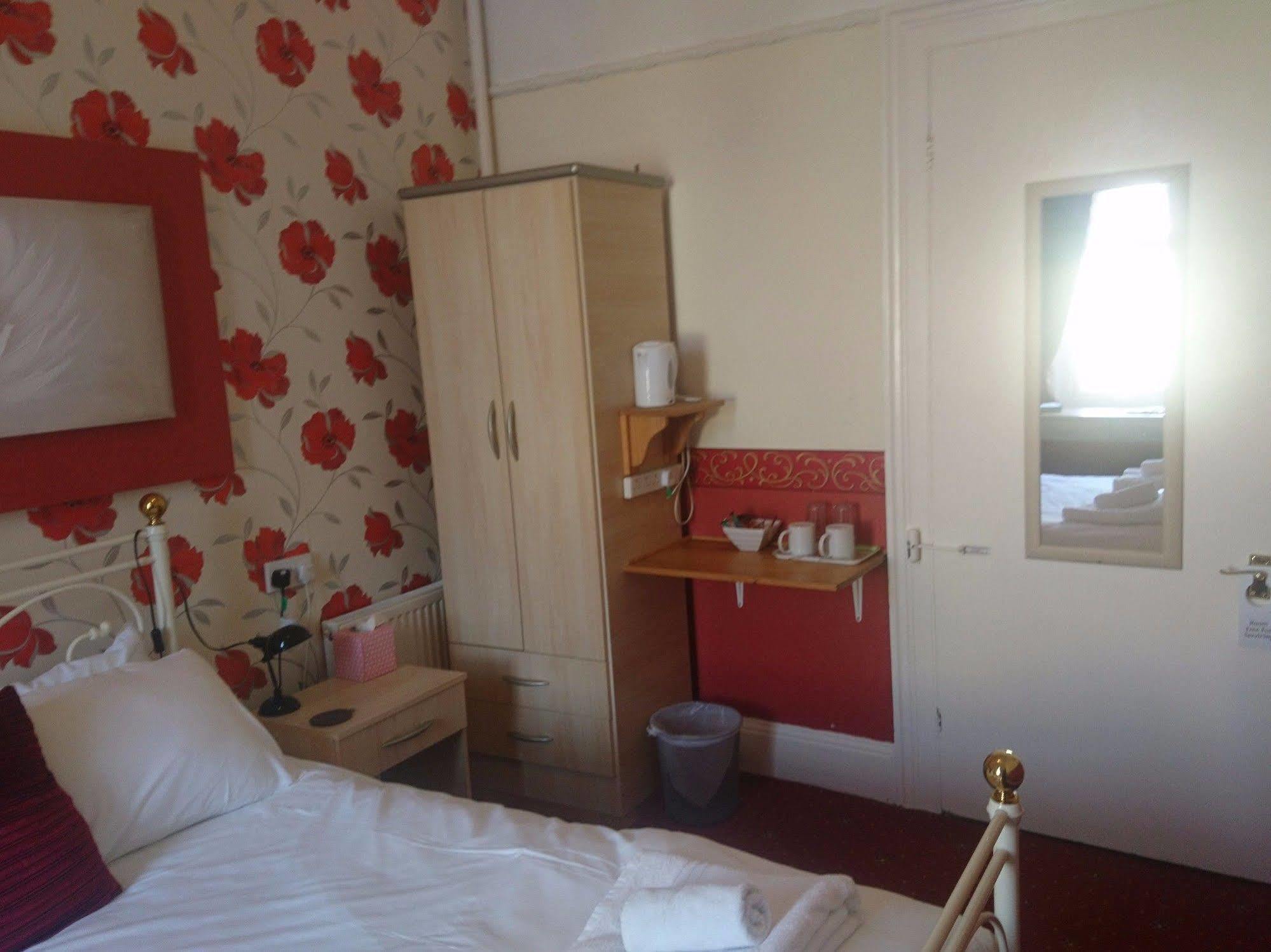 Heathcliff House Exclusively For Adults Free Large Carpark Torquay
