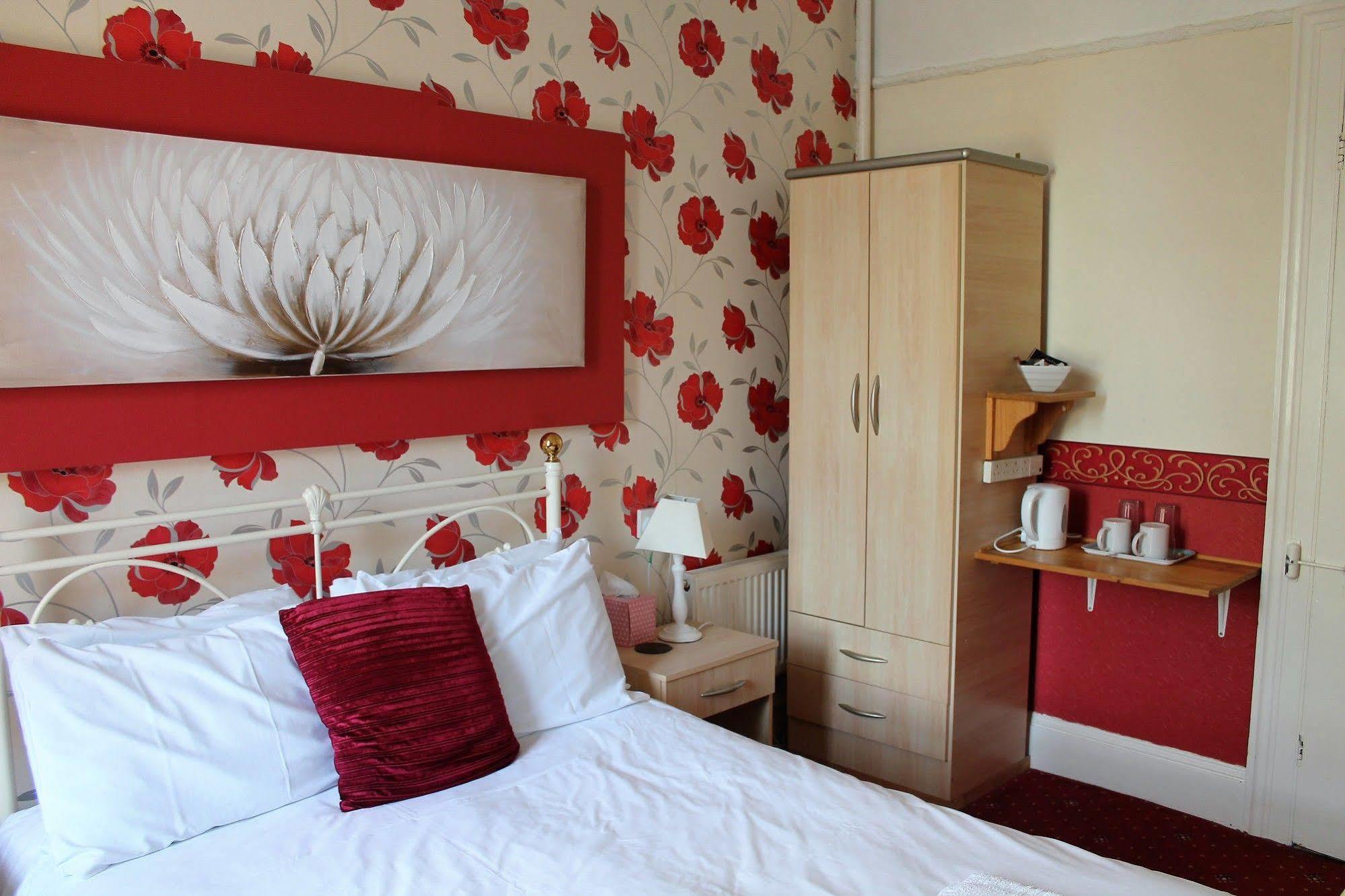 Heathcliff House Exclusively For Adults Free Large Carpark 4*