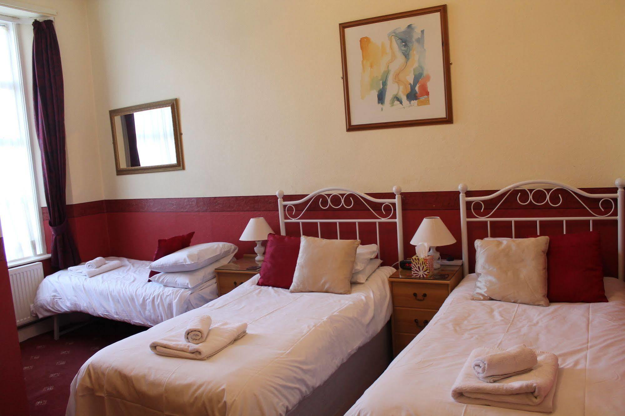 Heathcliff House Exclusively For Adults Free Large Carpark Guest house