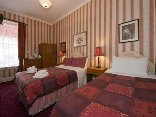 Ashurst Guest house 3*