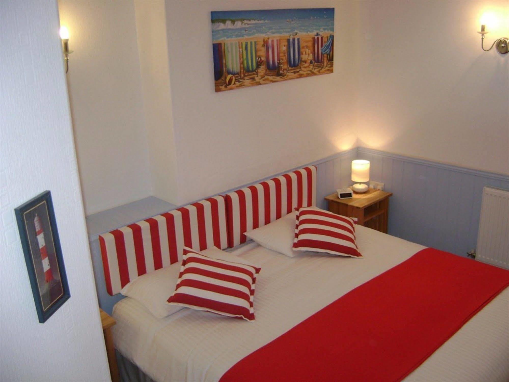 Seabreeze Guest house 4*