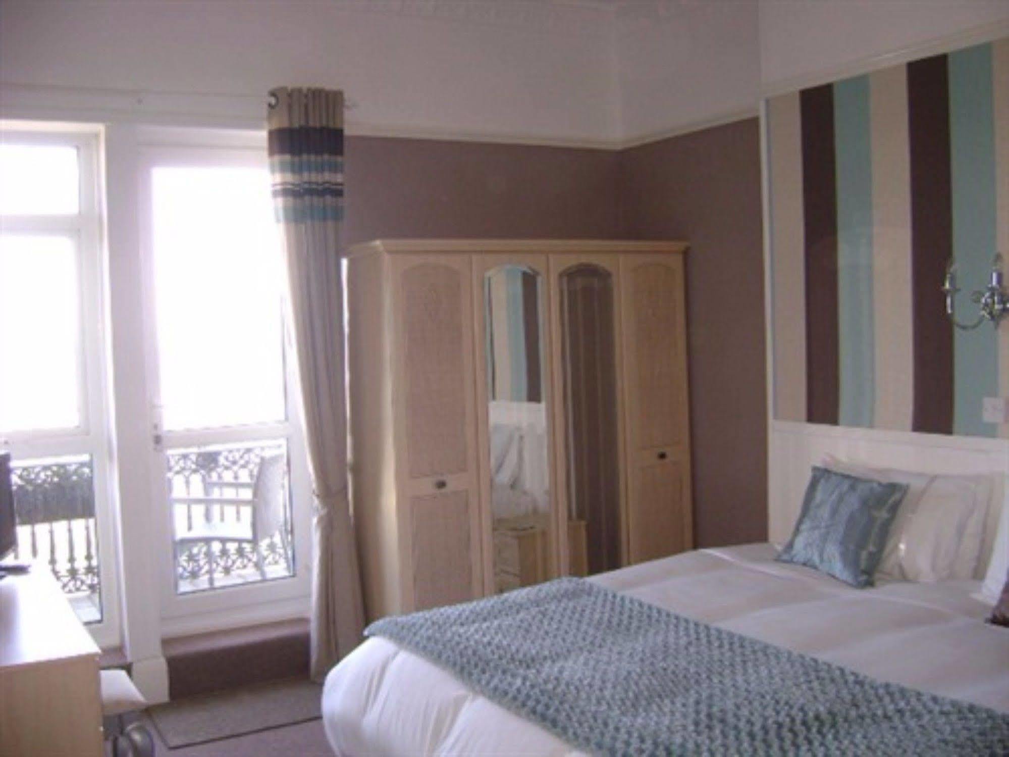 Guest house Seabreeze 4*