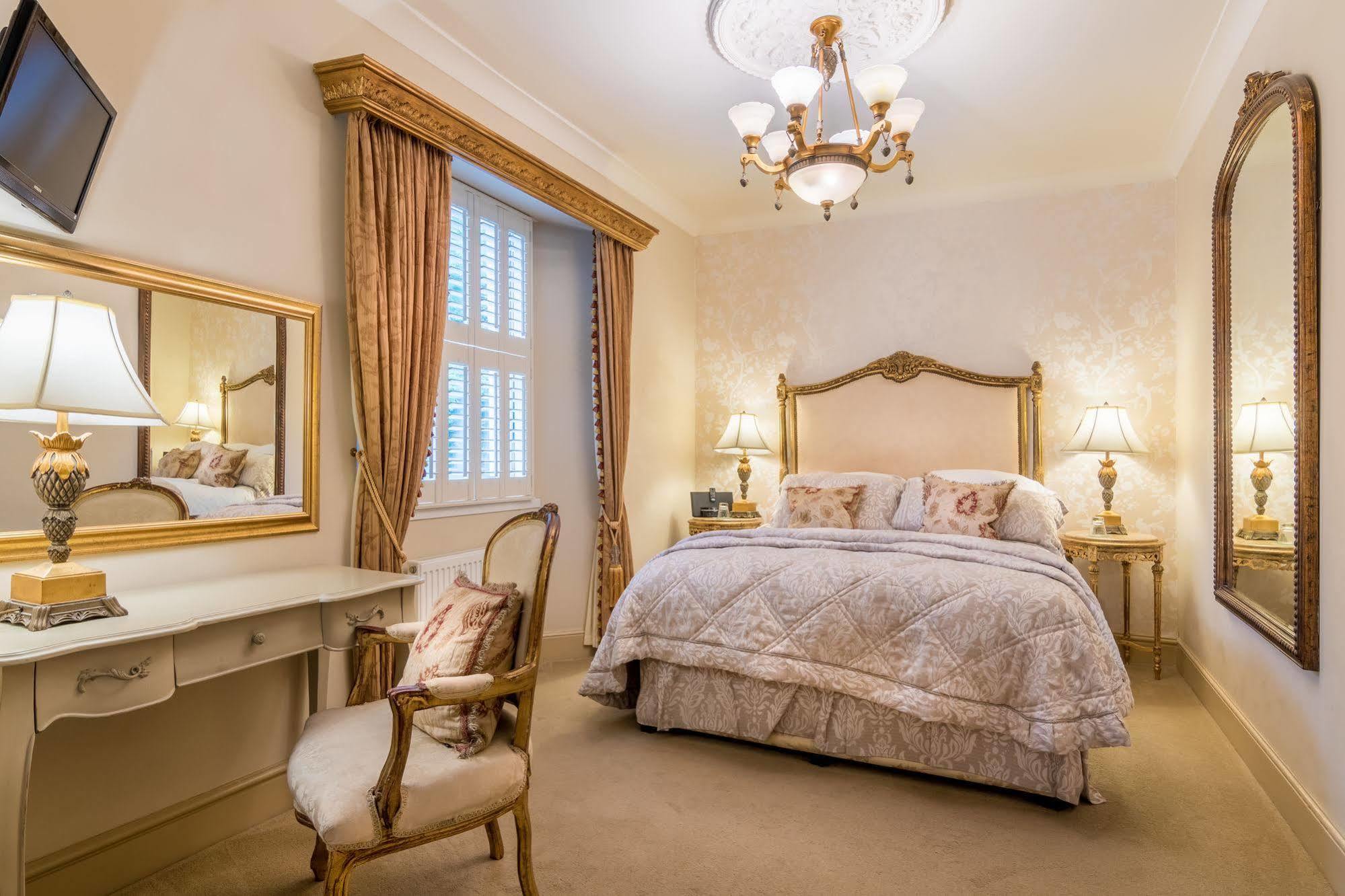 The Somerville 5*