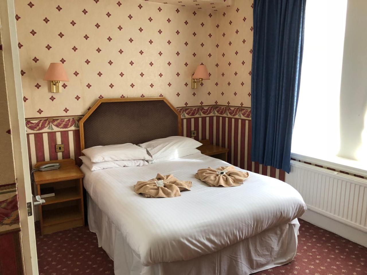 Riviera 3*