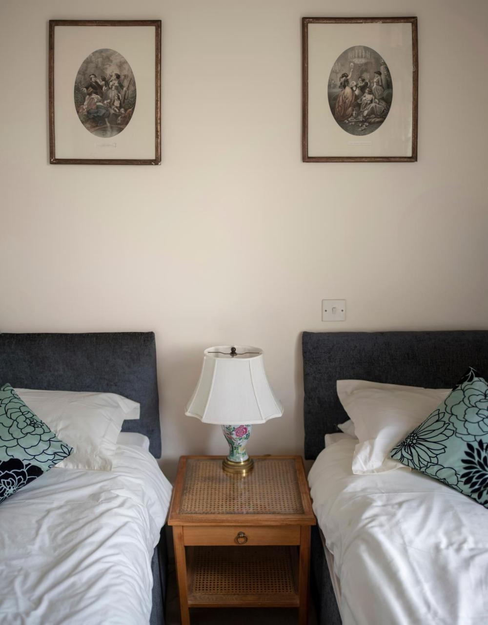 Aparthotel Delamere Court