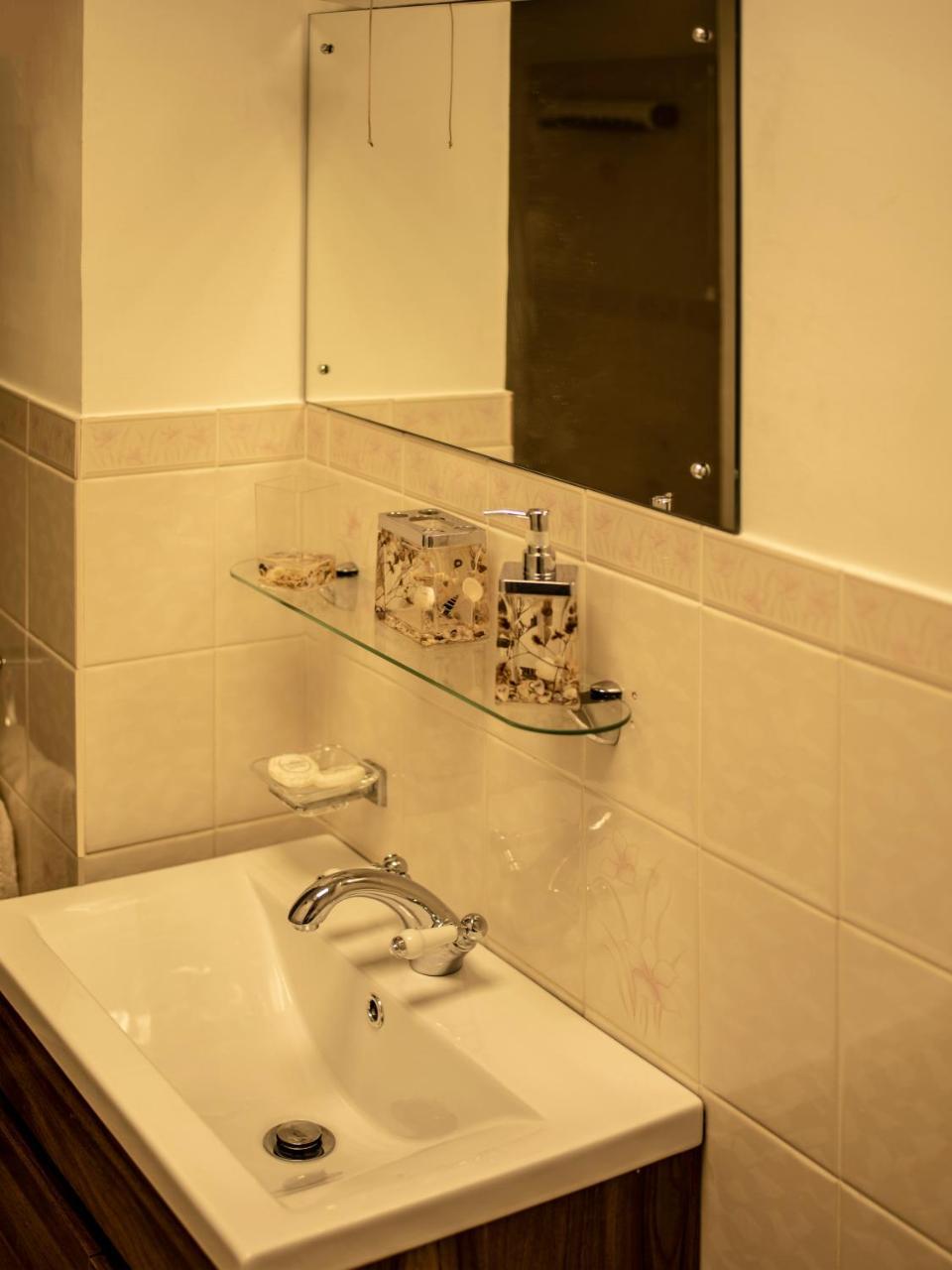 Delamere Court 4*