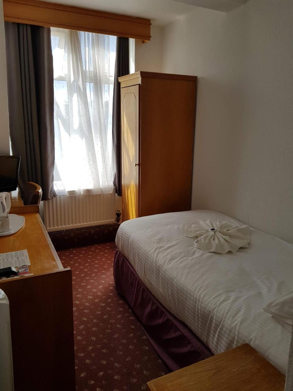 Riviera 3*