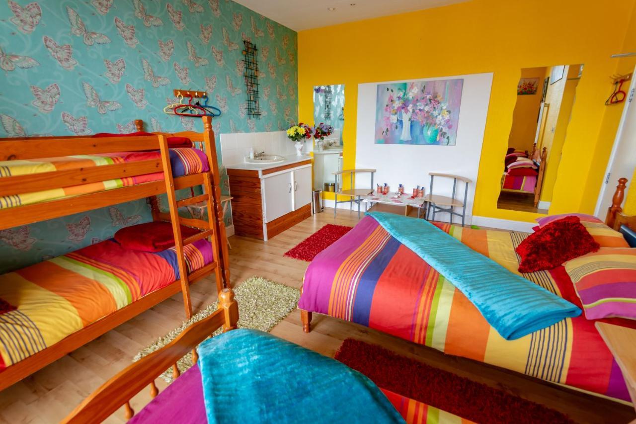 Le Papillon Guest house Torquay
