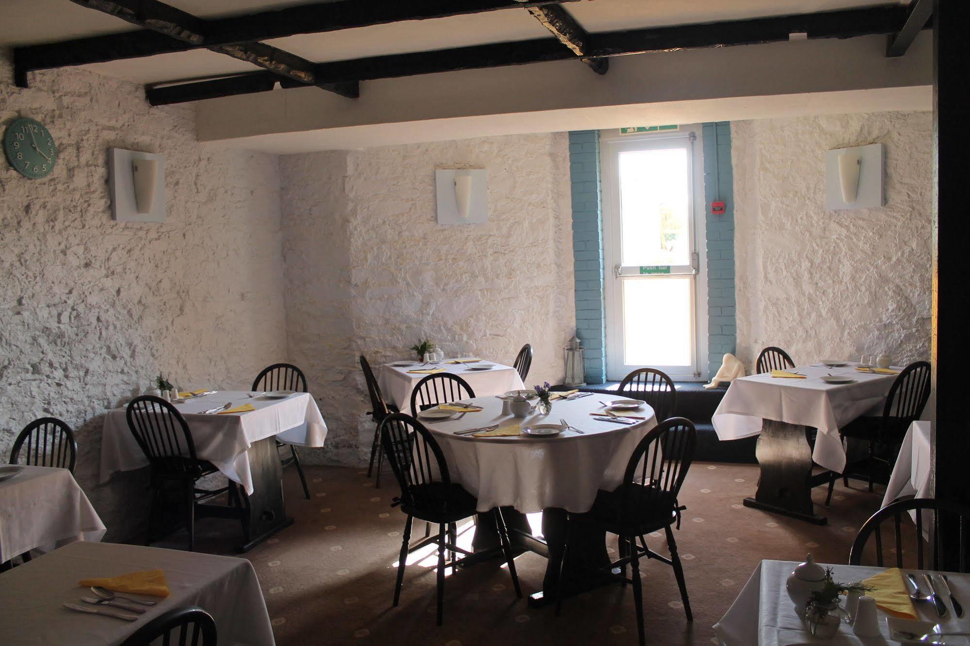 Guest house Heathcliff House Exclusively For Adults Free Large Carpark Torquay