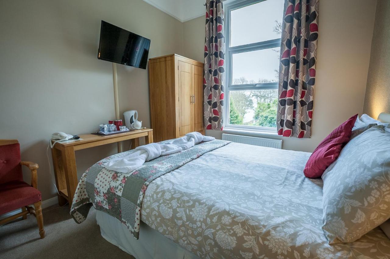 The Balmoral - Just For Adults