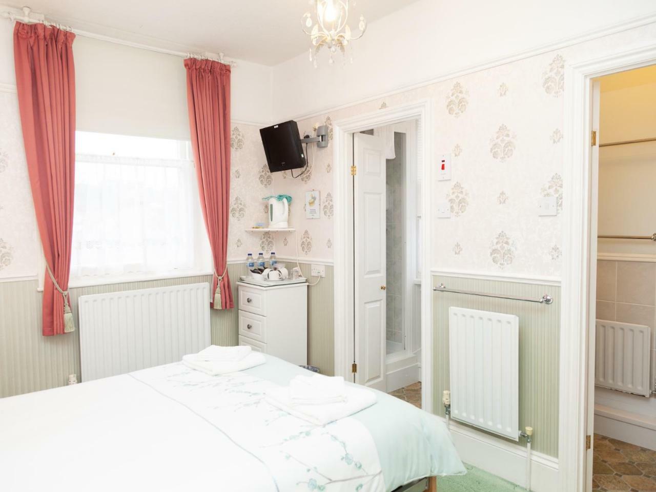 Crimdon Dene 4*