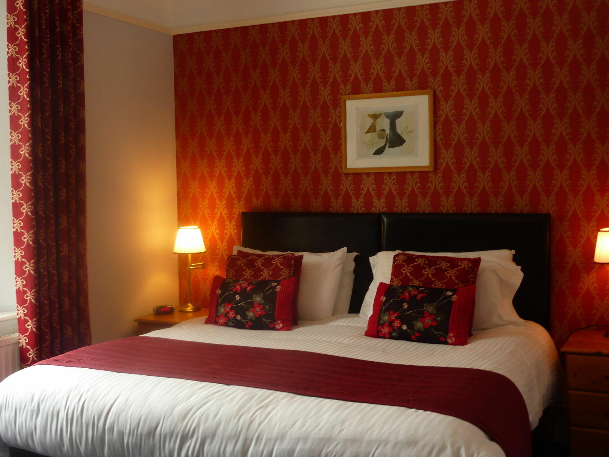 The Iona 4*