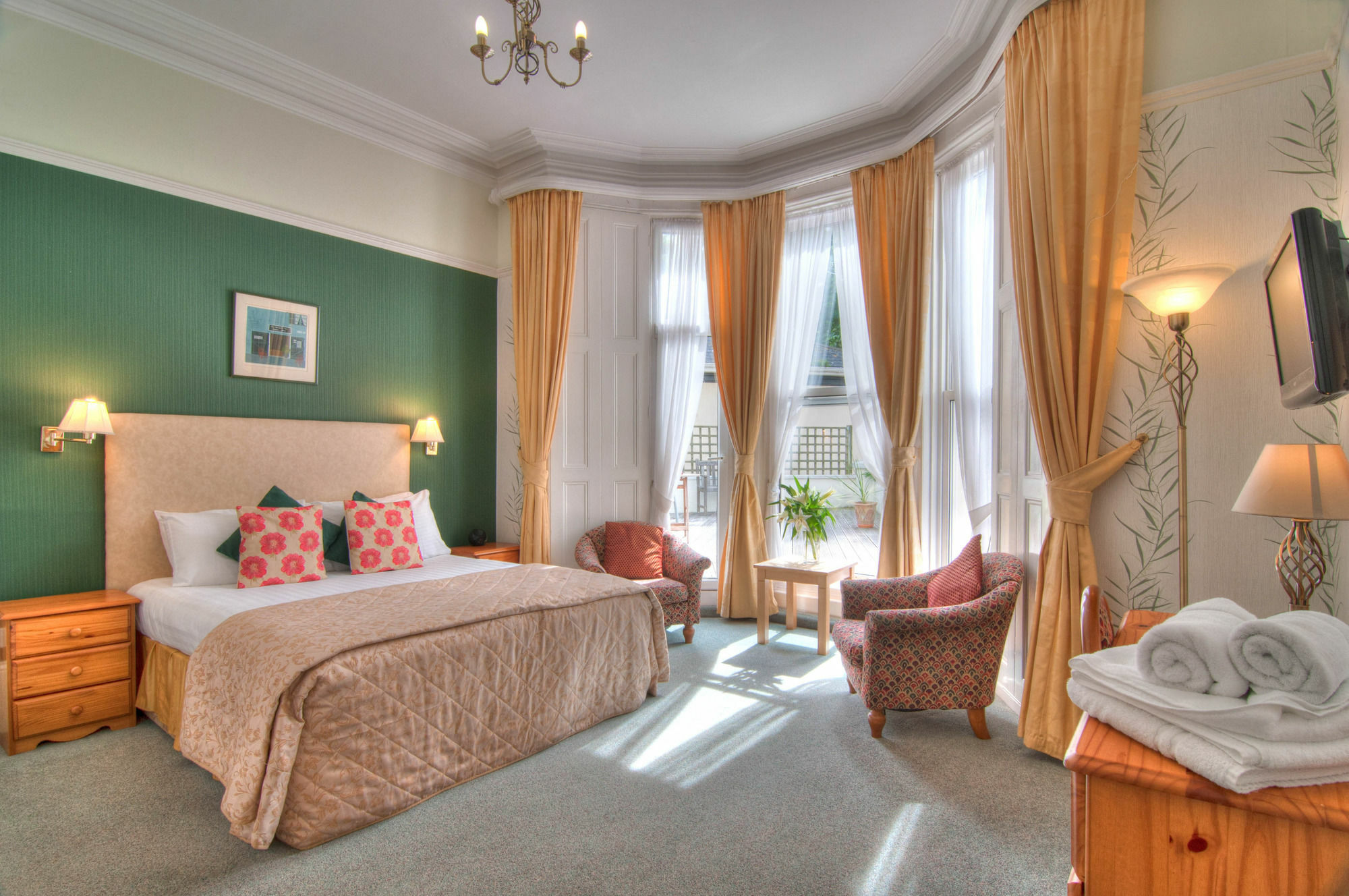 The Iona 4* Torquay