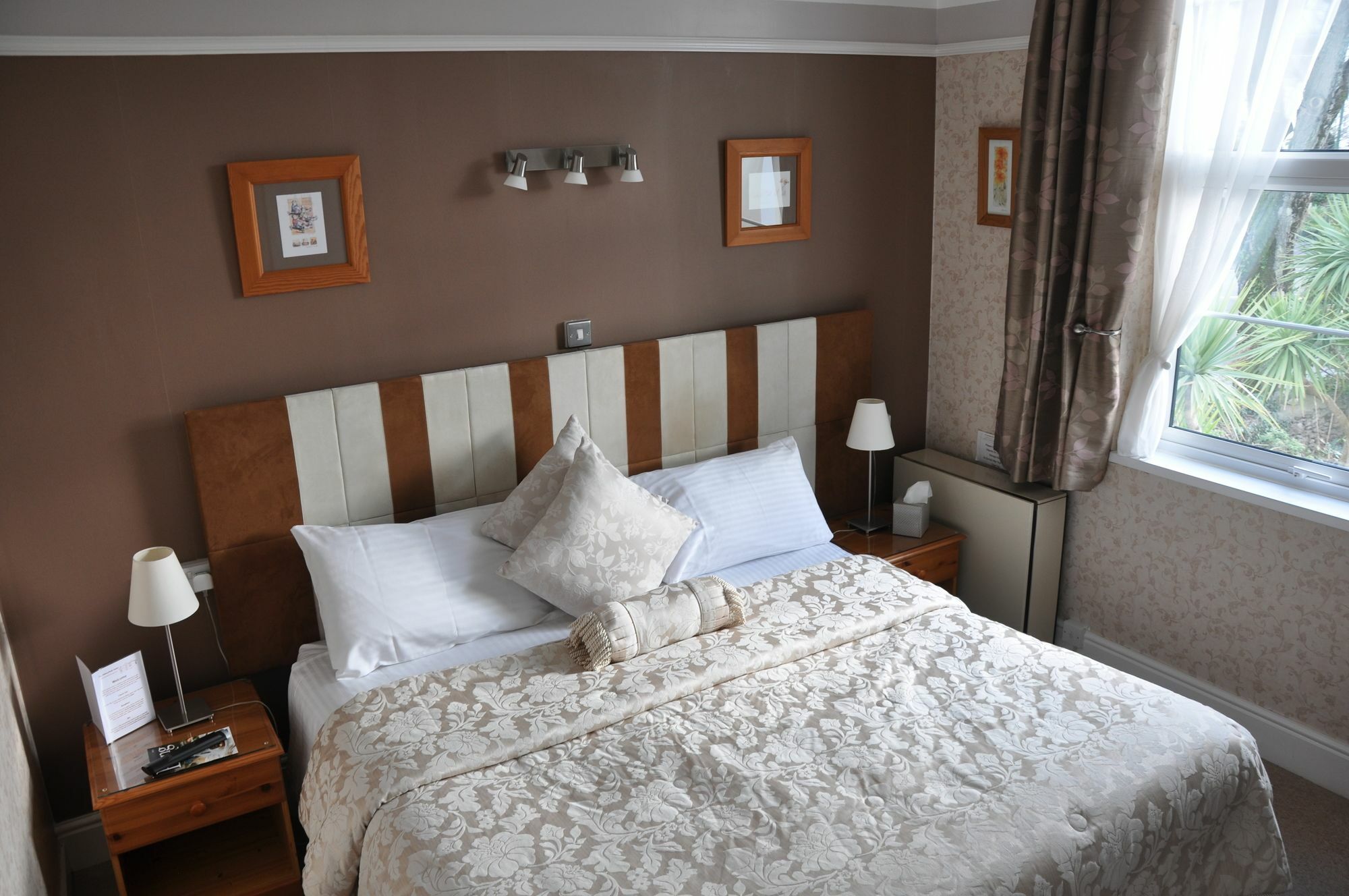 Abbeyfield Vintage Style Boutique