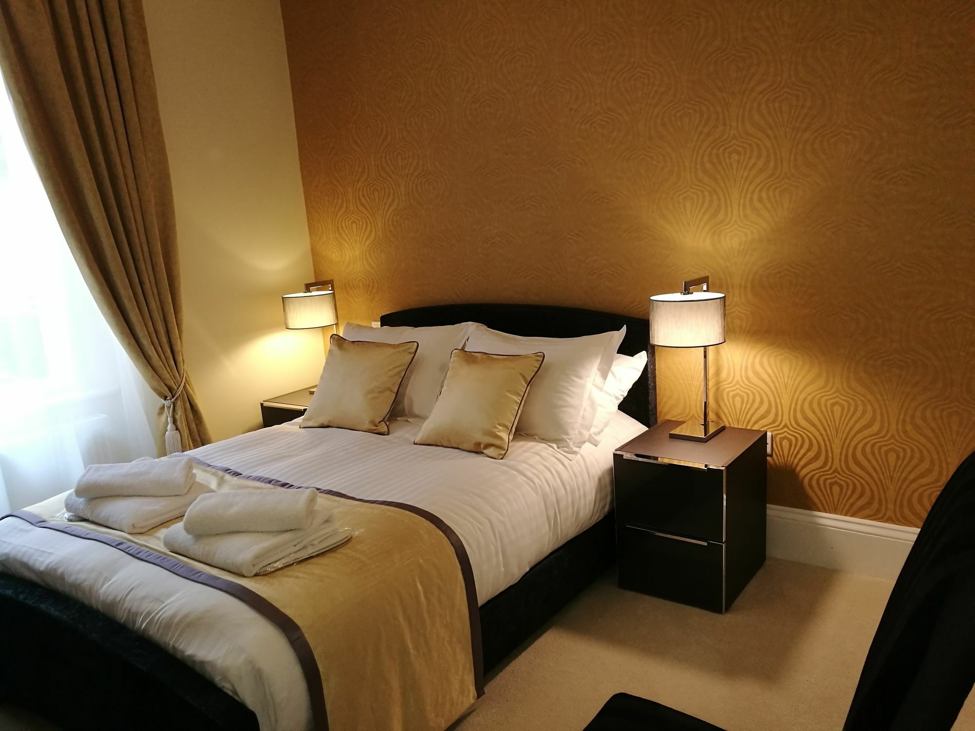 The Devon Court 3* Torquay