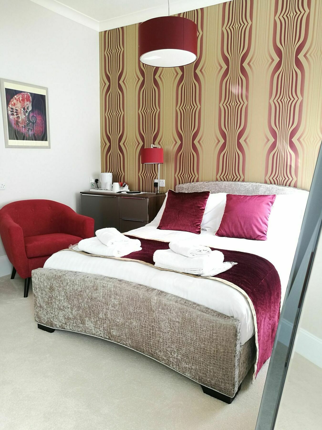 The Devon Court 3* Torquay