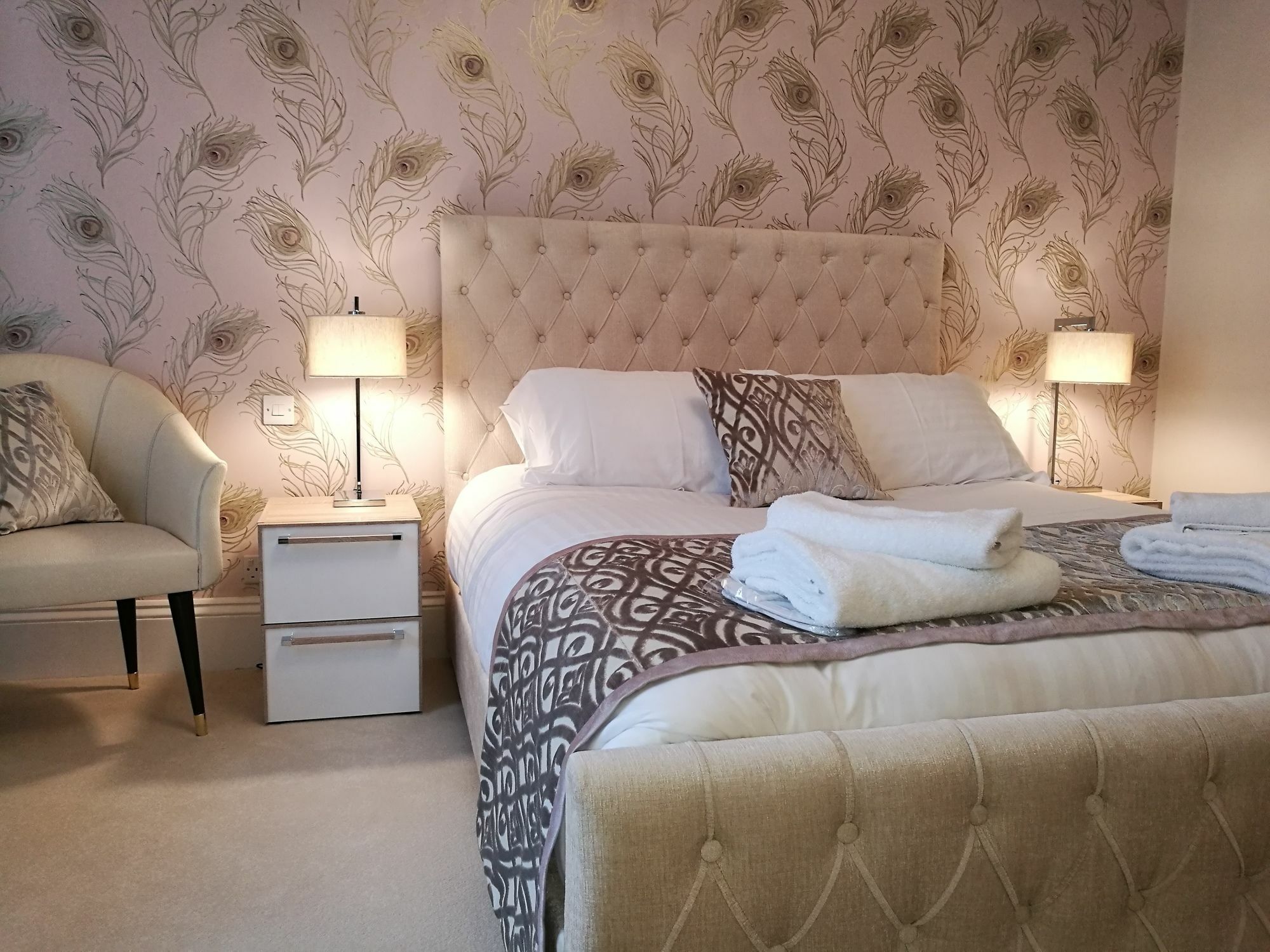 The Devon Court Hotel 3*