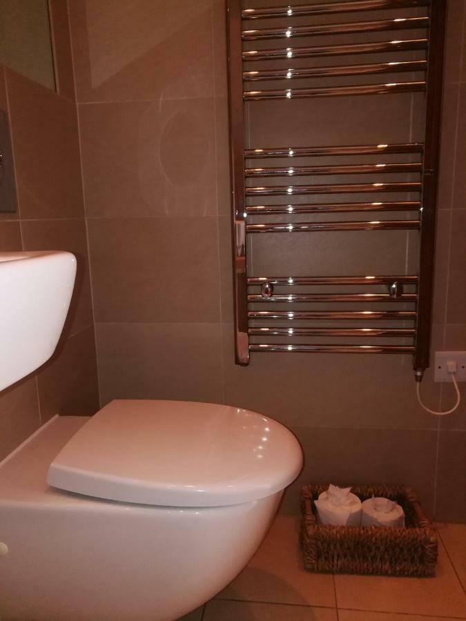 Apartment Panoramic Sea Views, Sleeps 4, Torquay