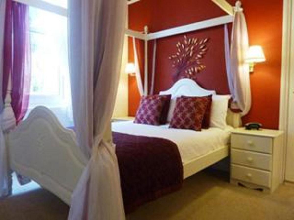 The Iona 4* Torquay