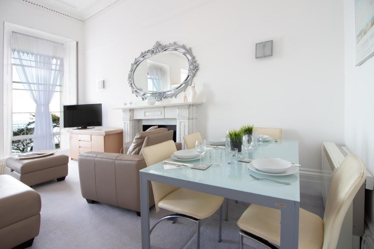 Seaview Regency Apartment *