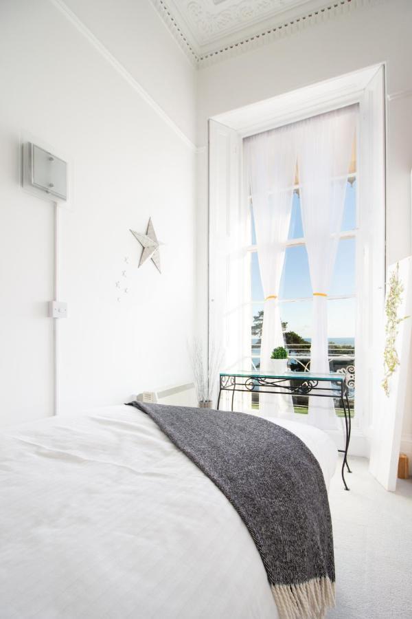 Seaview Regency Apartment *