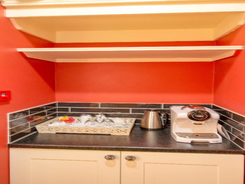 Orestone Manor Hotel 4*