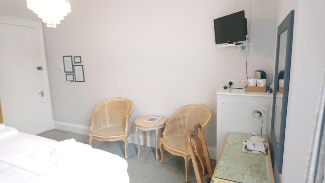 Guest house Heathcliff House Exclusively For Adults Free Large Carpark